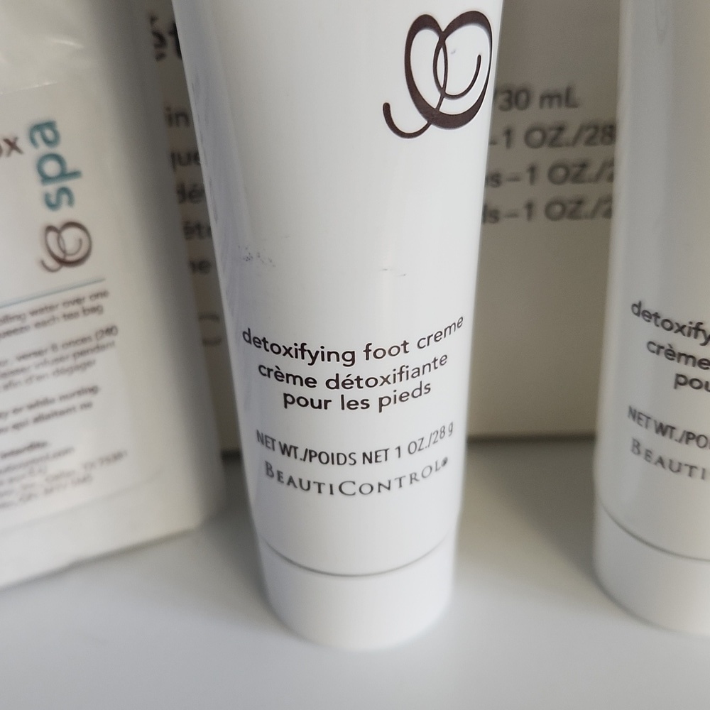 BeautiControl Spa Detox " The Ultimate Detox Kit" - Picture 3 of 12